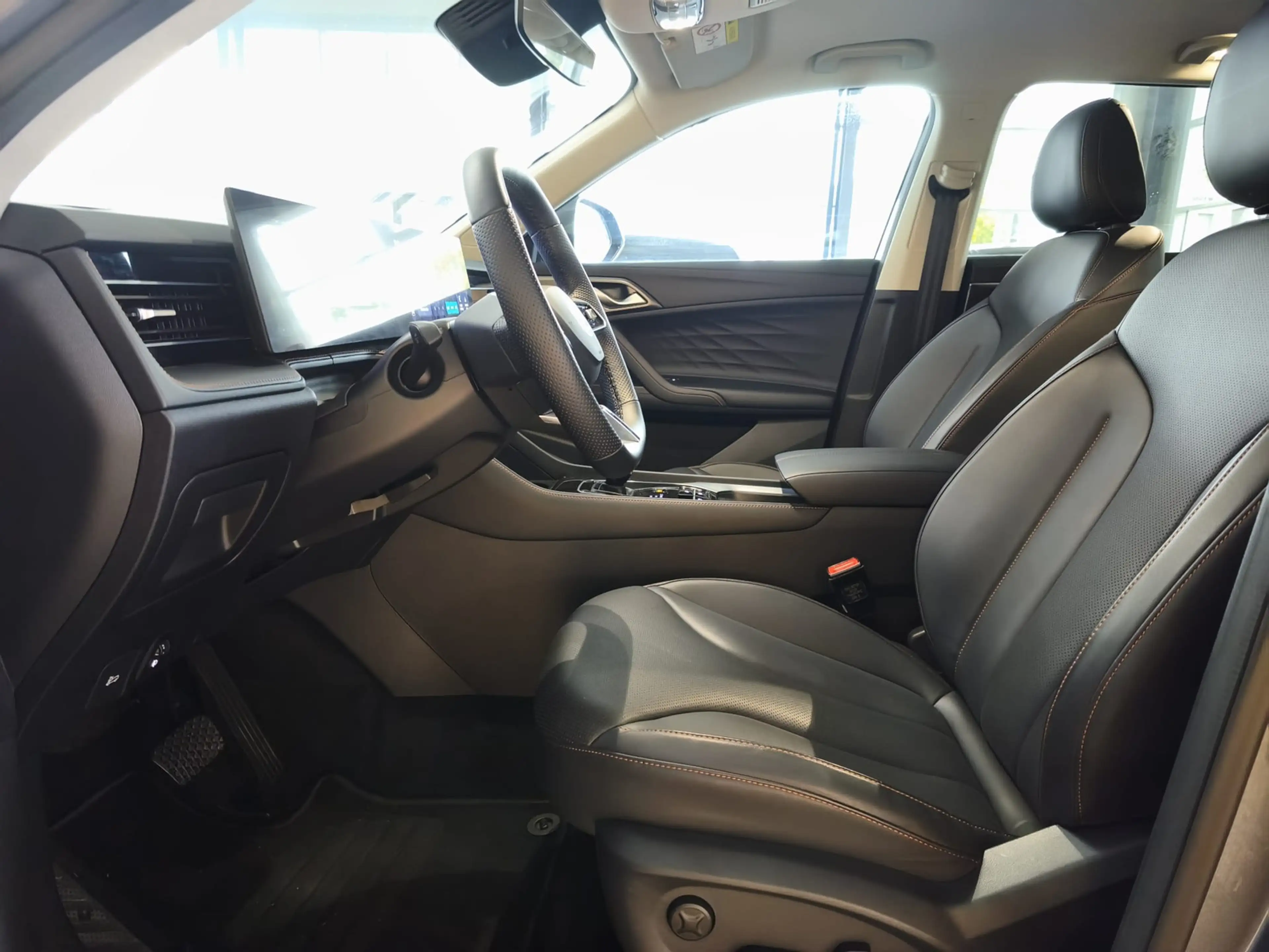 MG HS 1.5 T GDI 125 kW Luxury Aut./LED/LEDER/|360° — photo 8