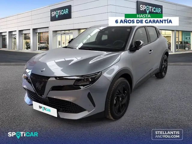 Alfa Romeo Junior Ibrida Ti 108kW (145CV) -