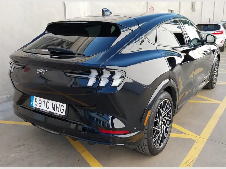 Ford Mustang Mach-E 2023, foto 7