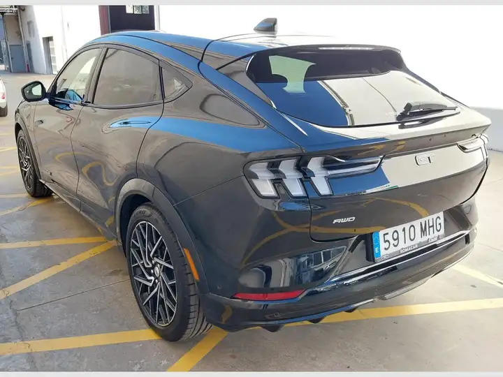 Ford Mustang Mach-E 2023, foto 5