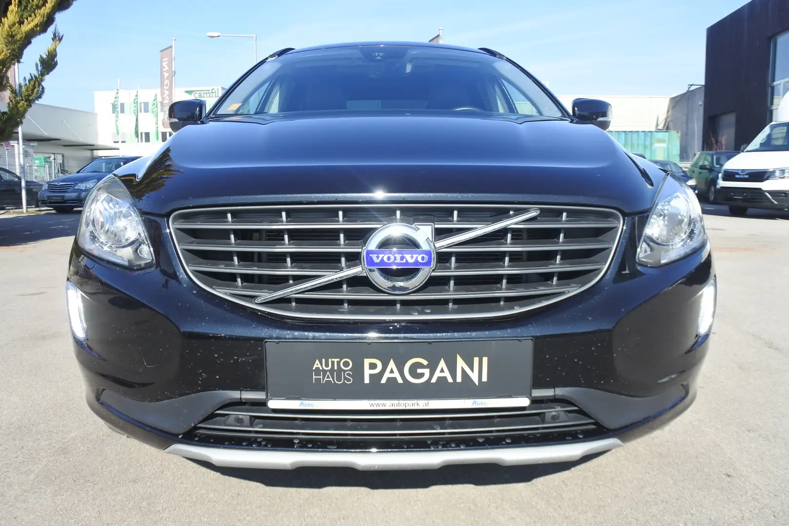 Volvo XC60 XC60 D4 Dynamic AWD Dynamic/LEDER/PANO-SD/8FACH - 2