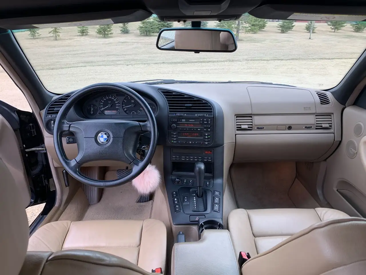 BMW 3 Series снимка BMW 3 Series