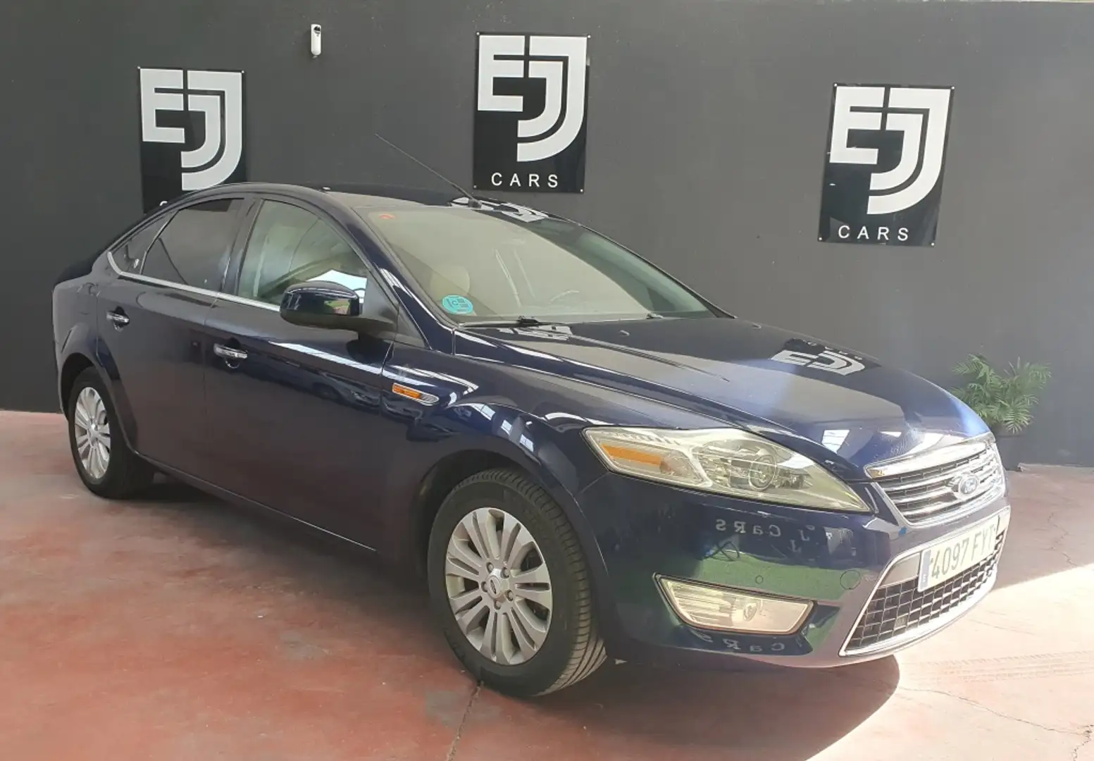 Ford Mondeo 2.0i 16v Ghia Azul - 2