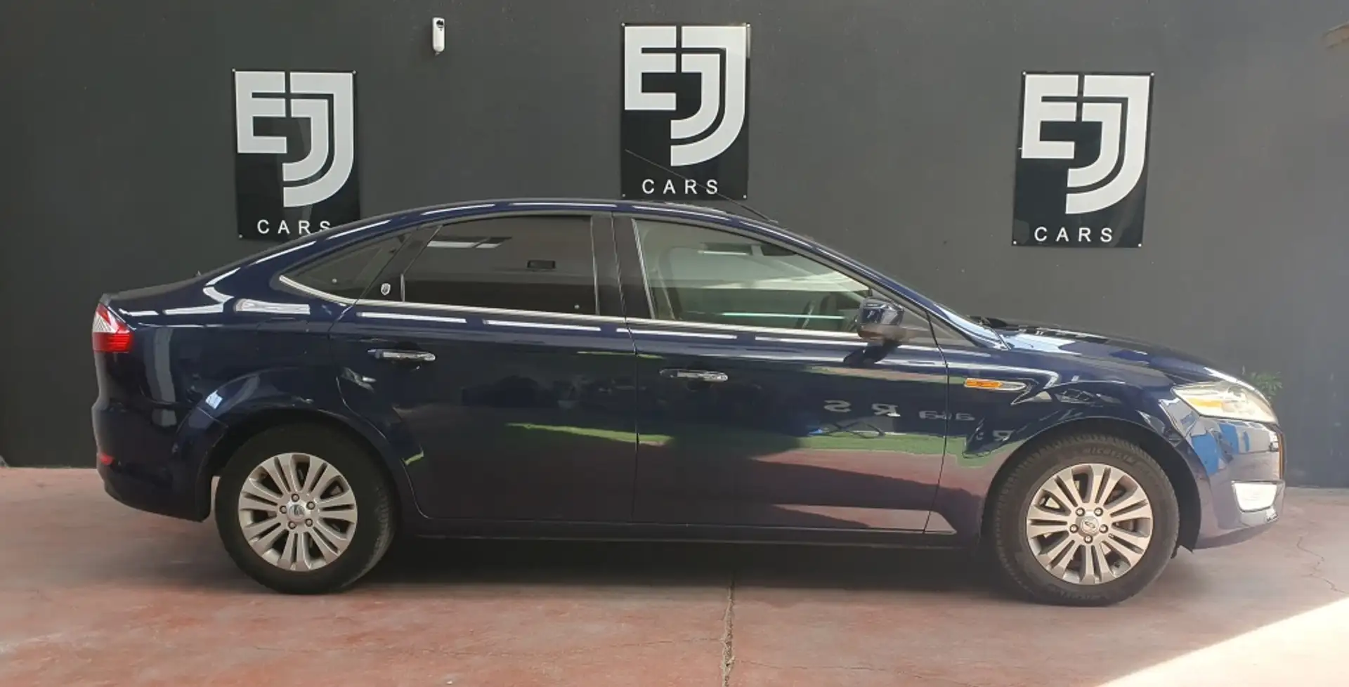 Ford Mondeo 2.0i 16v Ghia Azul - 1