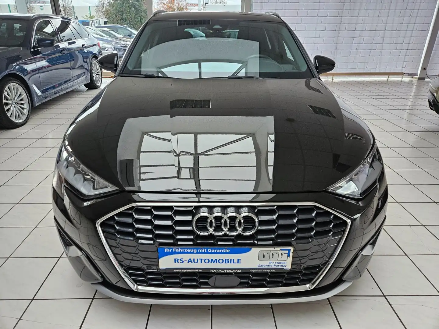 Audi A3 Sportback 30 TDI Advanced / NAV/LED/SHZ/PDC Schwarz - 2