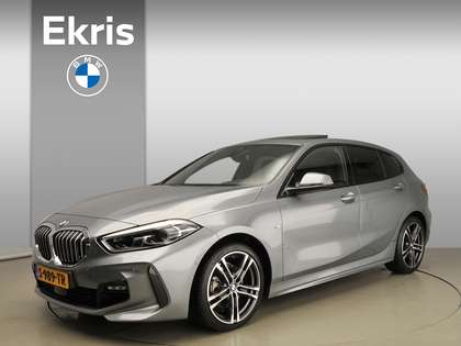 BMW 1 Serie 5-deurs 118i M-Sportpakket / LED / Leder /