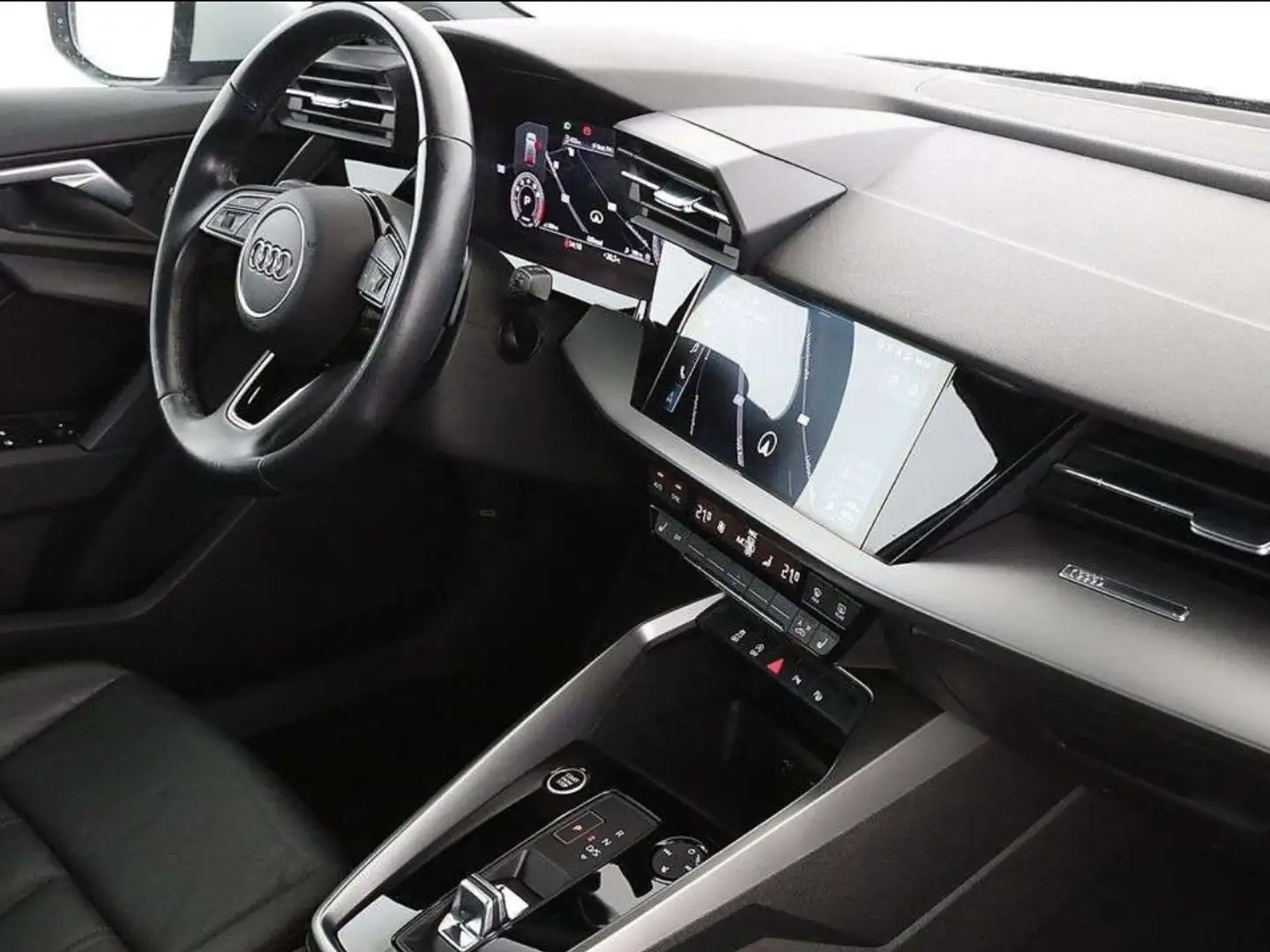 Audi A3 30 TFSI S-tronic - 1