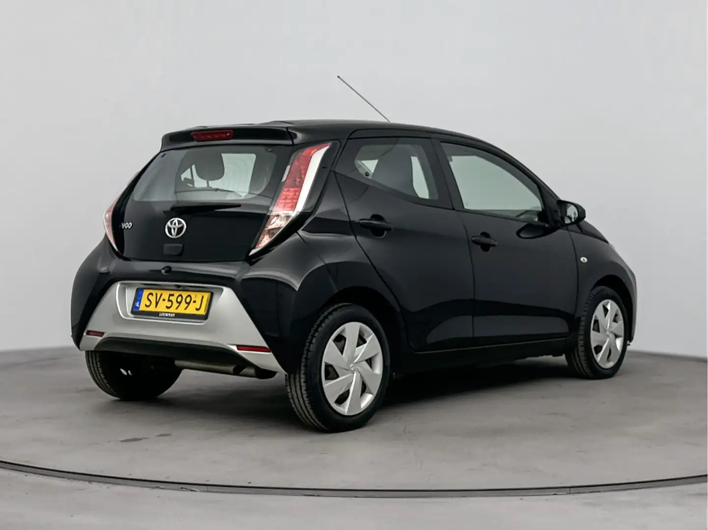 Toyota Aygo 1.0 VVT-i X-Nav | Navigatie | X-Nav Noir - 2