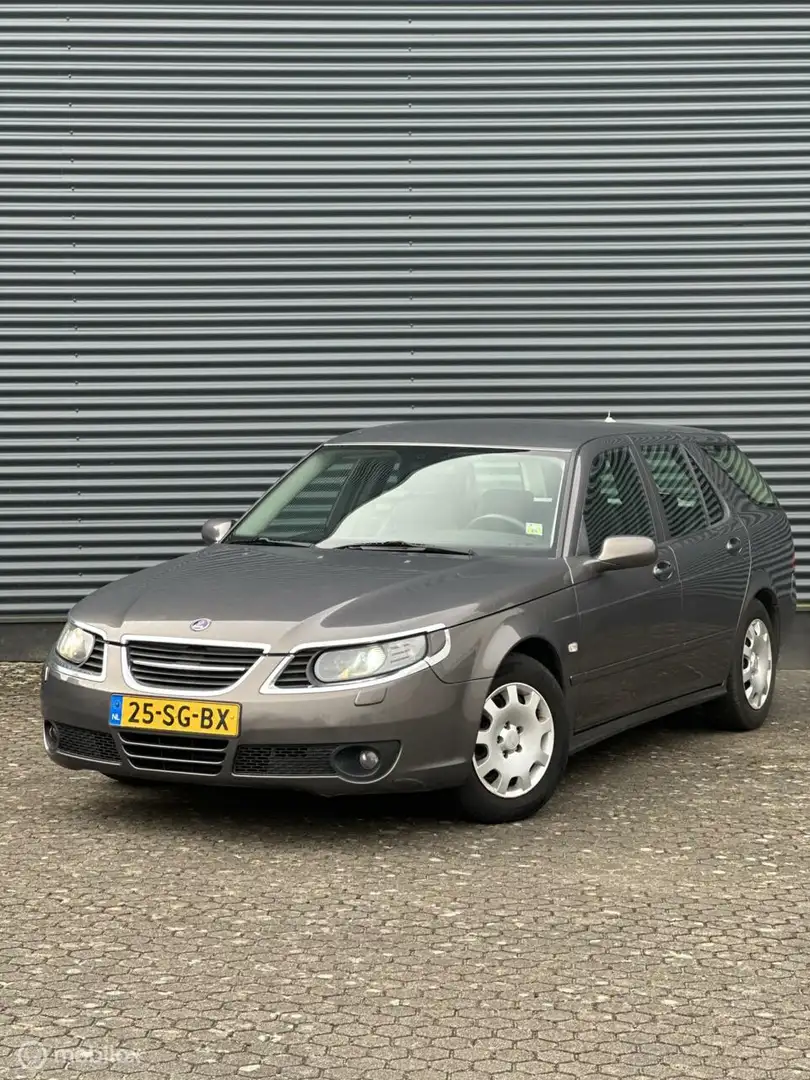 Saab 9-5 Estate 2.0t Linear APK ! Gris - 1