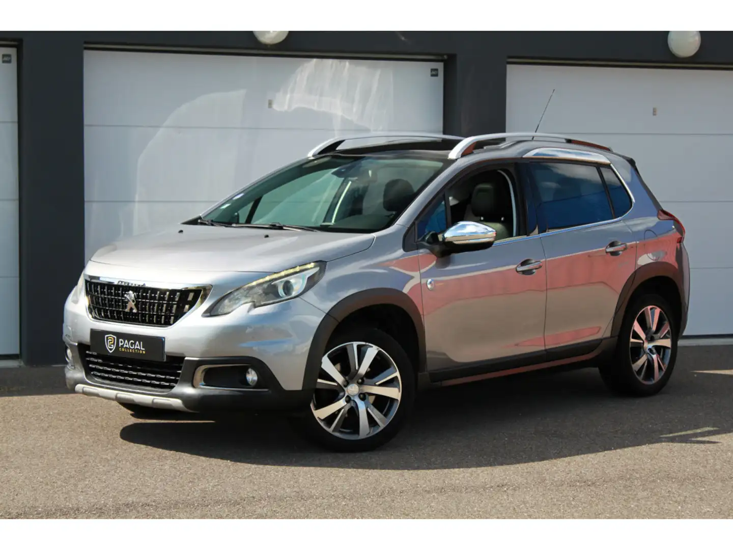 Peugeot 2008 CROSSWAY Grau - 1