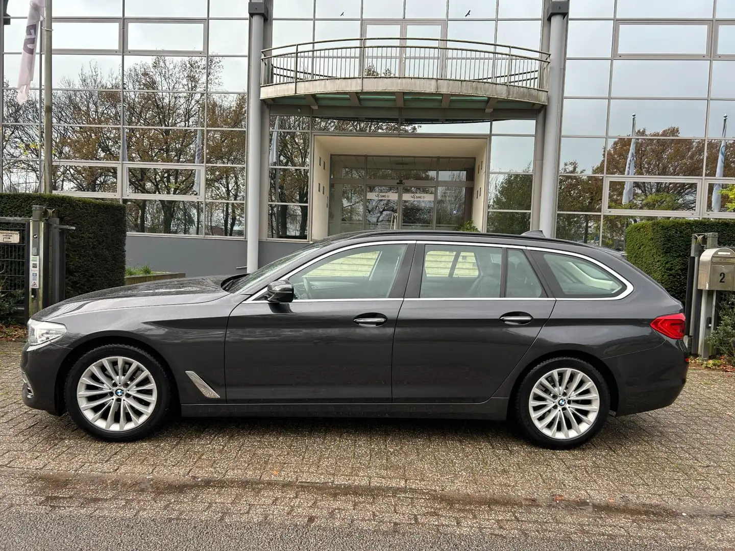 BMW 520 5-serie Touring 520i Executive aut /leer/navi/ Gris - 2
