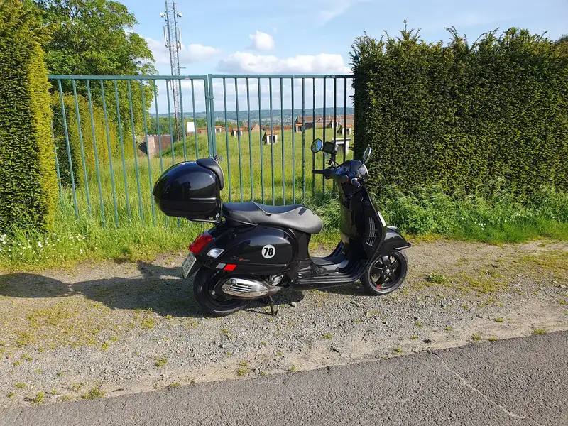 Vespa GTS 250ie - foto 2