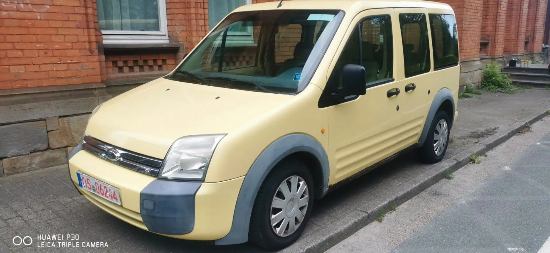 Ford Tourneo Connect Kombi, netto 2900€ Giallo - 2