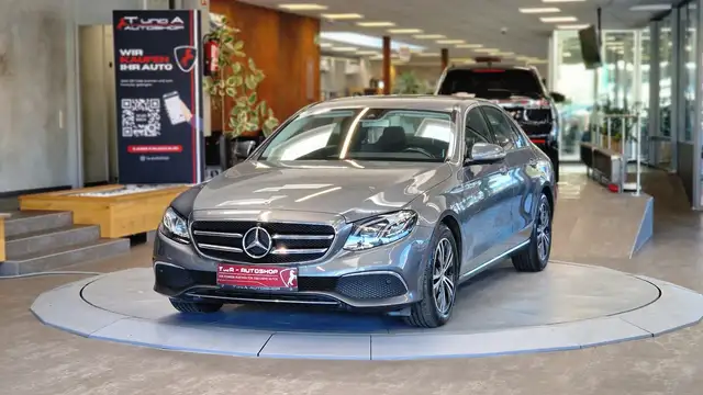 Mercedes-Benz E-Class view 2