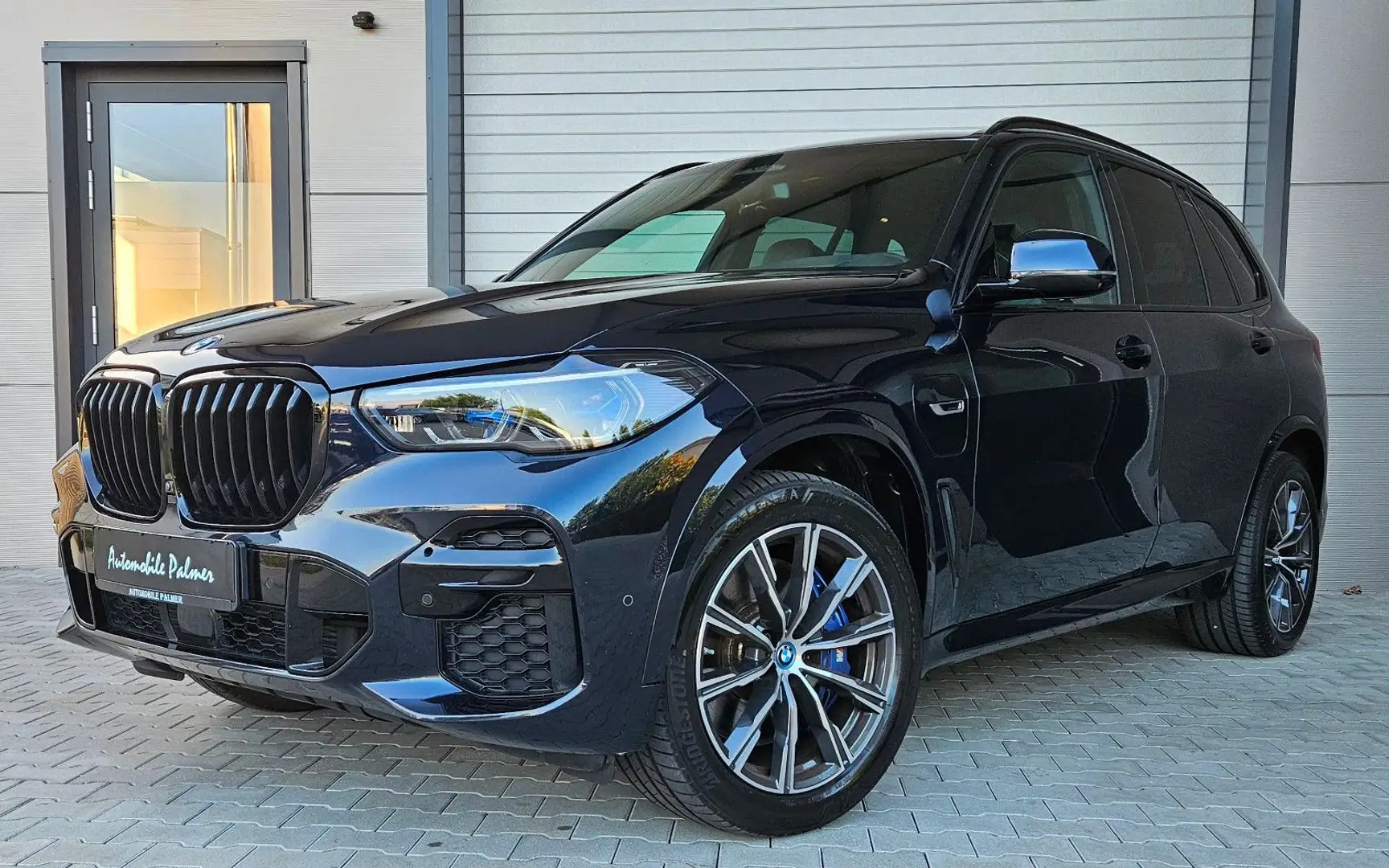 BMW X5 xDrive45e M Sport M LEUCHTEN 1Hand Noir - 1