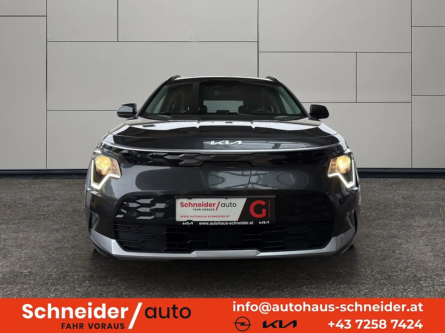 Kia e-Niro Niro EV Long Range 64kWh Silber Aut. Grau - 2