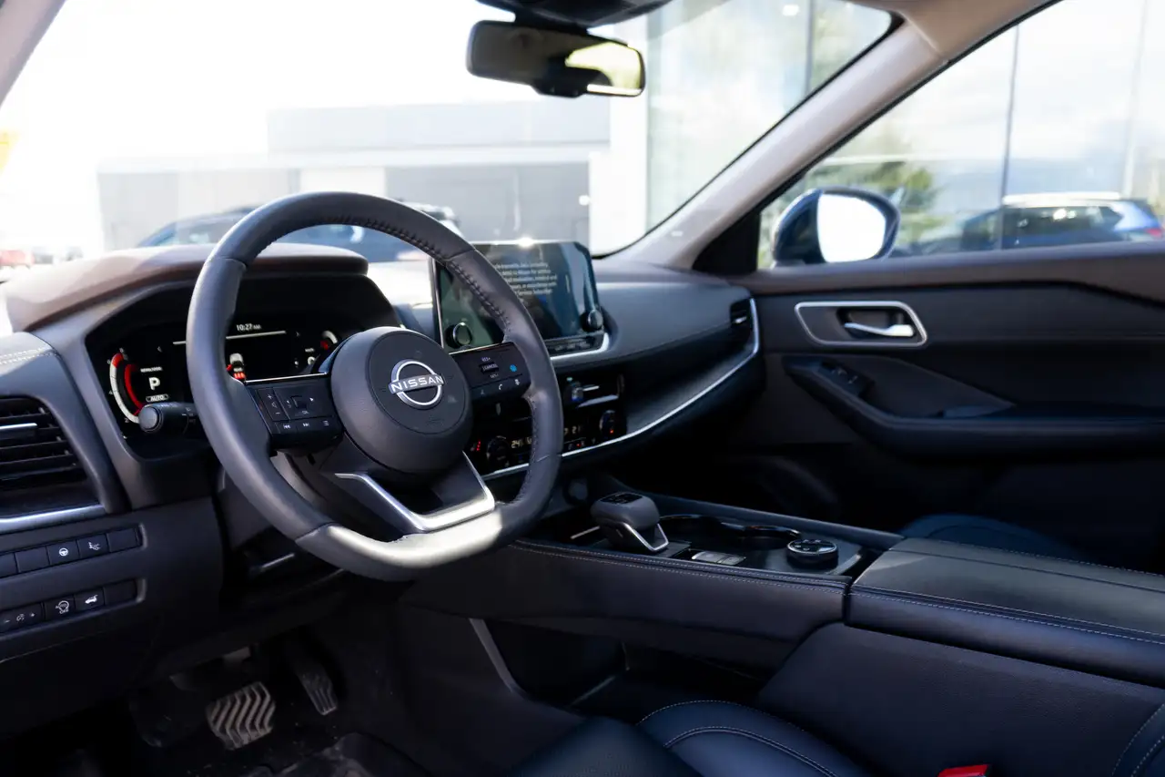 Nissan Rogue снимка Nissan Rogue