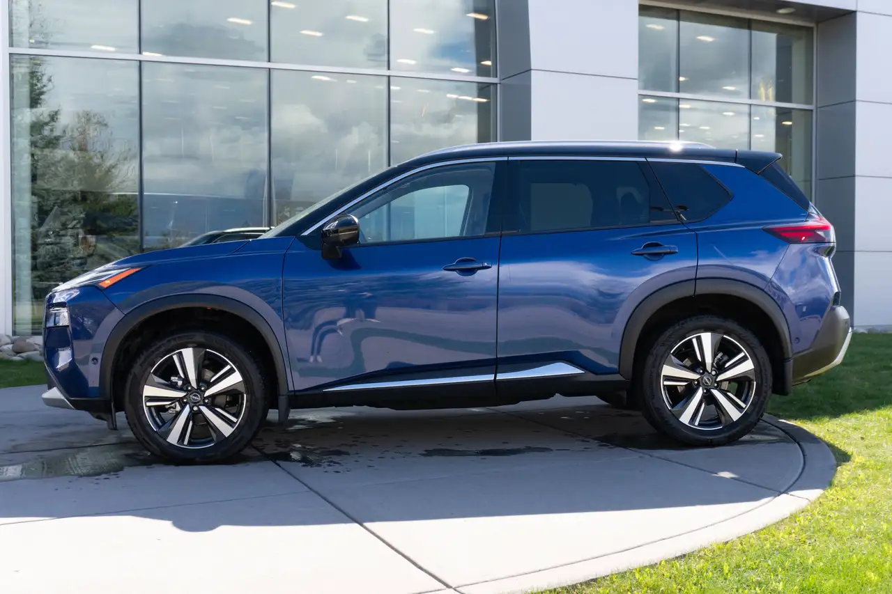 Nissan Rogue снимка Nissan Rogue