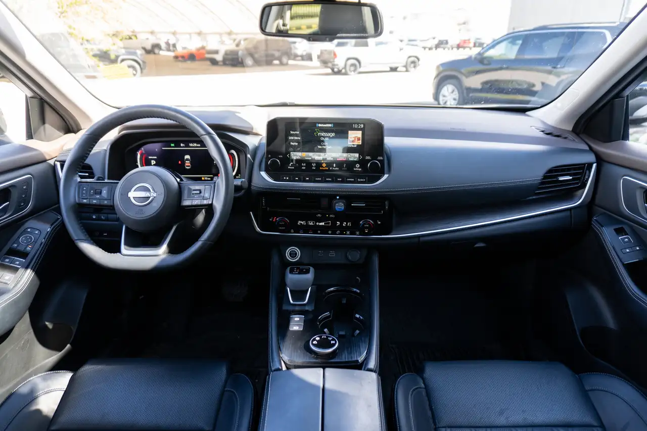 Nissan Rogue снимка Nissan Rogue