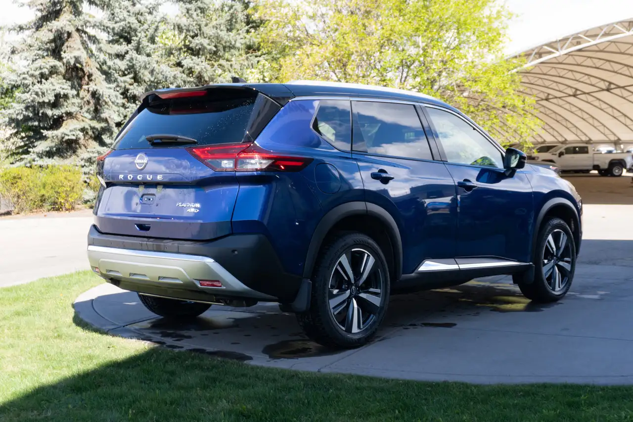 Nissan Rogue снимка Nissan Rogue