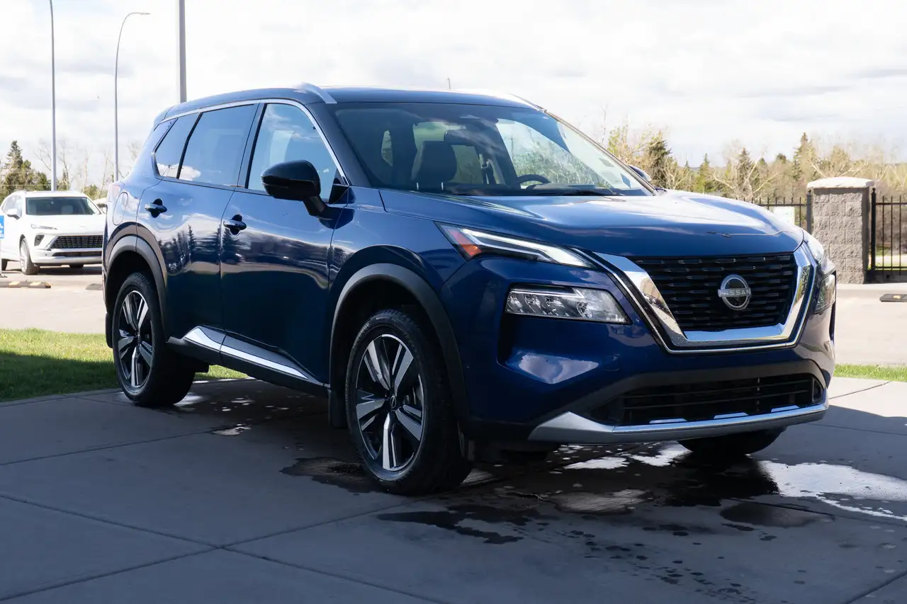 Nissan Rogue снимка Nissan Rogue