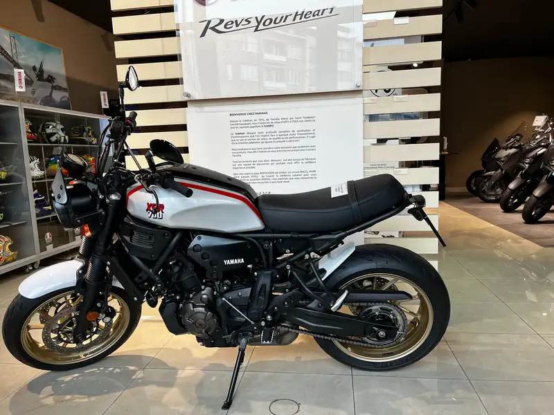 Yamaha XSR 700 - foto 3