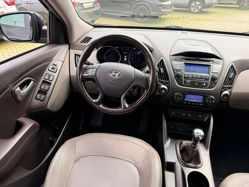 Hyundai iX35 Comfort 2WD Anhängerzug — photo 11