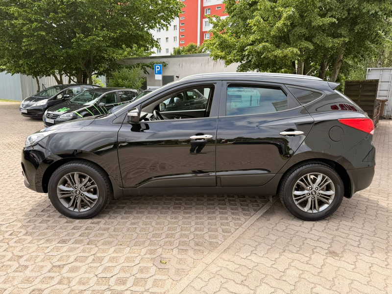 Hyundai iX35 Comfort 2WD Anhängerzug — photo 2