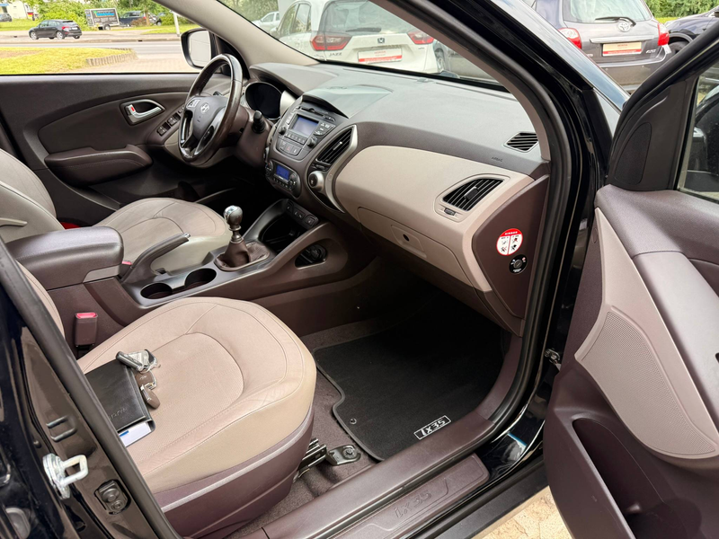 Hyundai iX35 Comfort 2WD Anhängerzug — photo 13