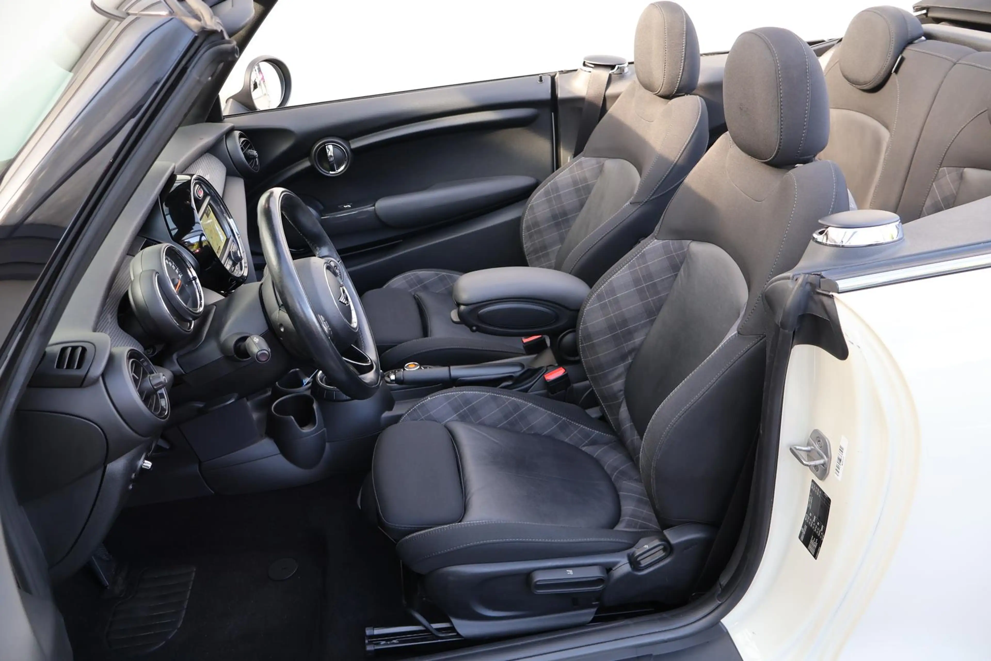 MINI Cooper Cabrio Chili Autom. Navi LED Klimaauto. — photo 8