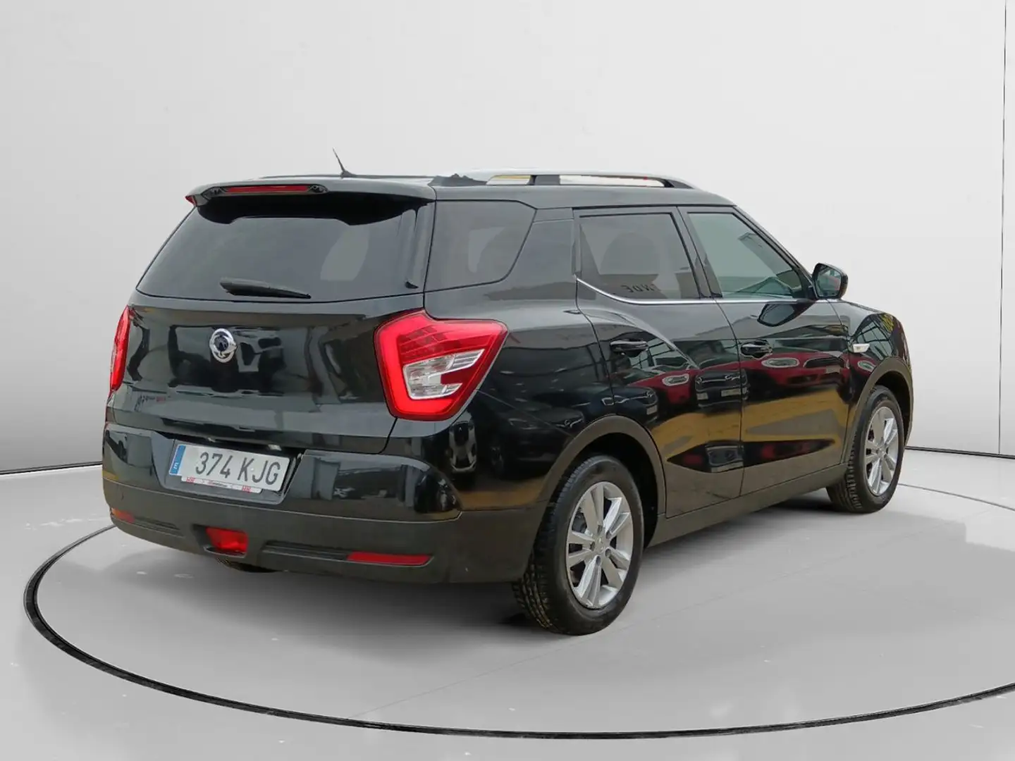 SsangYong XLV G16 Limited 4x2 Fekete - 2