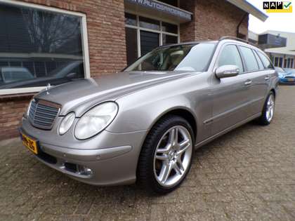 Mercedes-Benz E 200 Combi K. Classic Leder / 7 Persoons