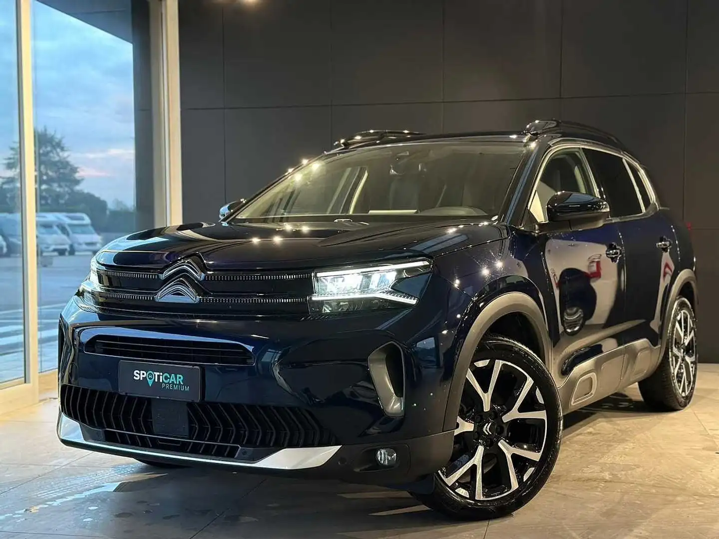 Citroen C5 Aircross PureTech 130 S&S EAT8 Shine Pack Blauw - 1