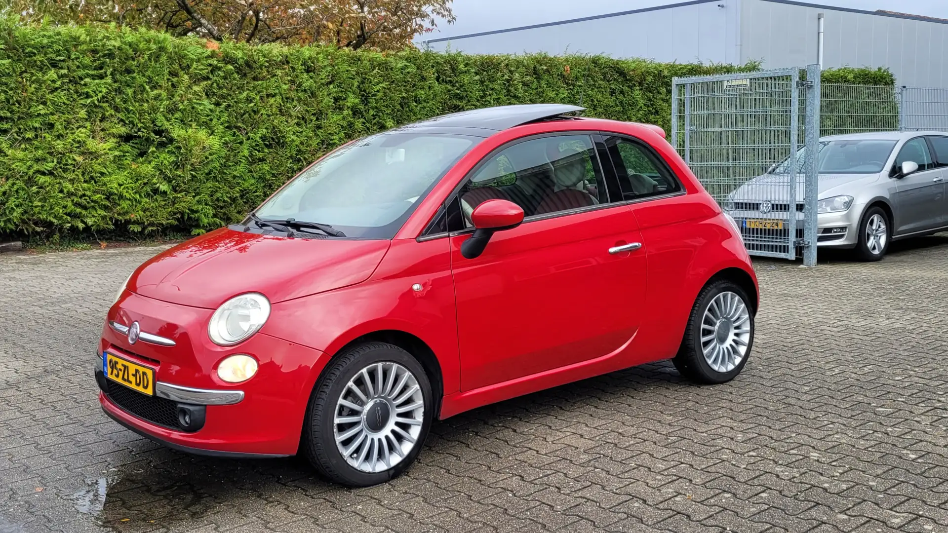 Fiat 500 1.2 Lounge LEDER SUNROOF Rood - 2