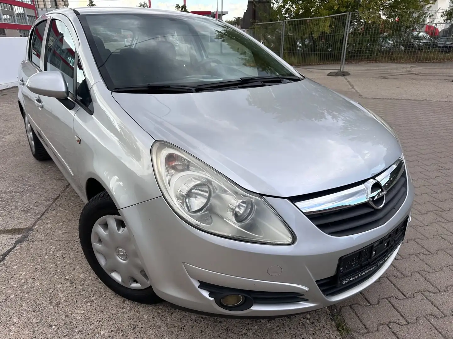 Opel Corsa D CATCH ME, TÜV NEU Silber - 1
