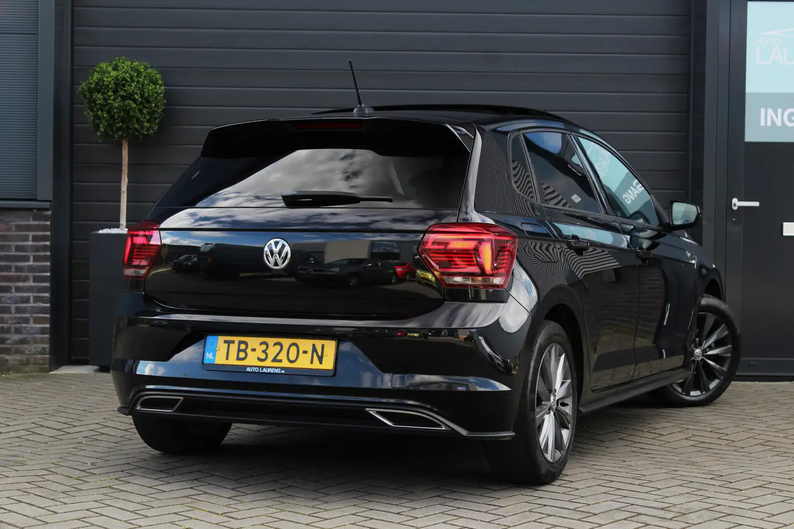 Volkswagen Polo 1.0 TSI R Line | Pano | LED | Virtual | Comfortlin Zwart - 2