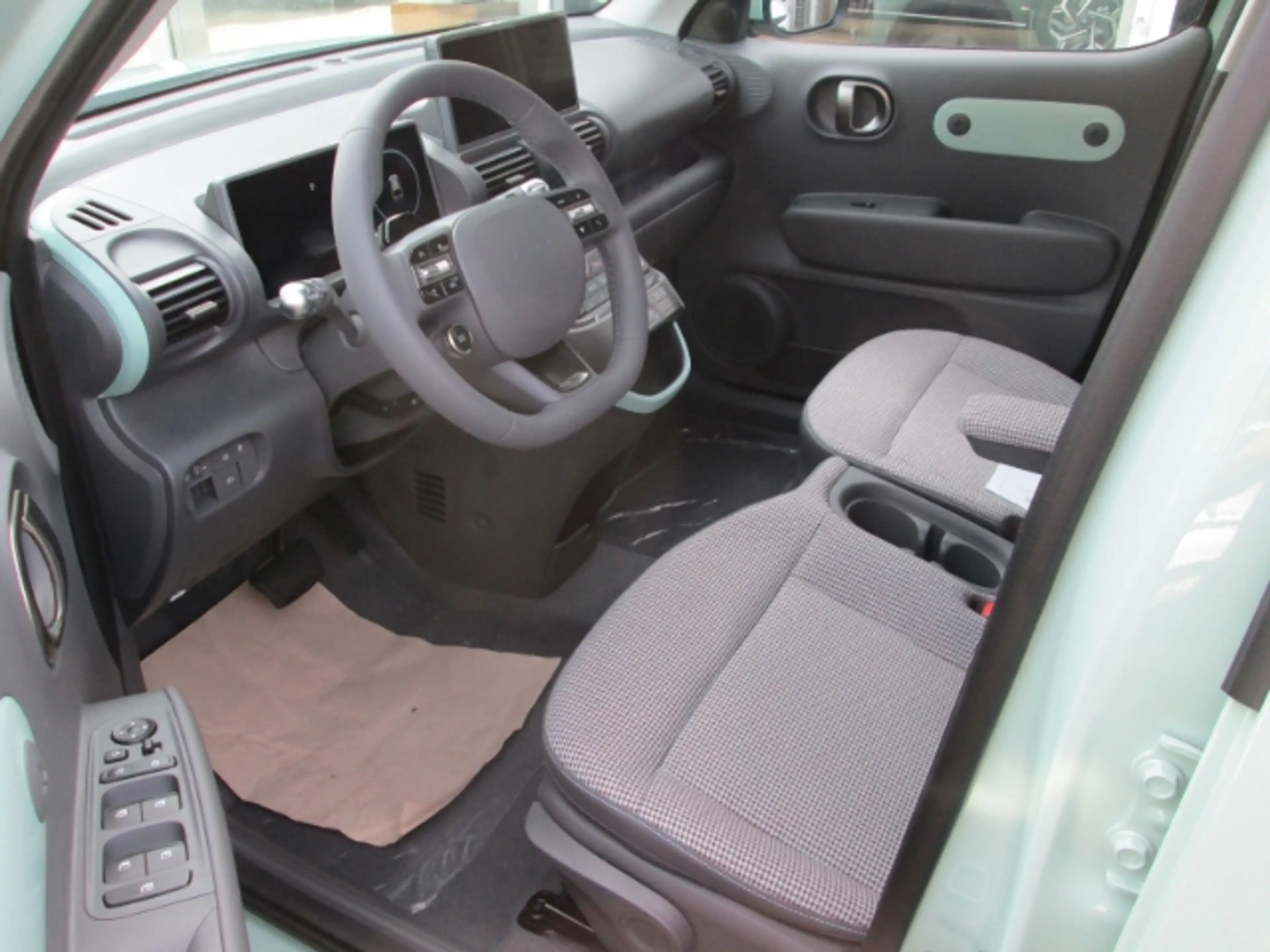 Hyundai Inster Lounge 115 PS Elektro-Komfort-Paket Wärmepumpe Nav — photo 11