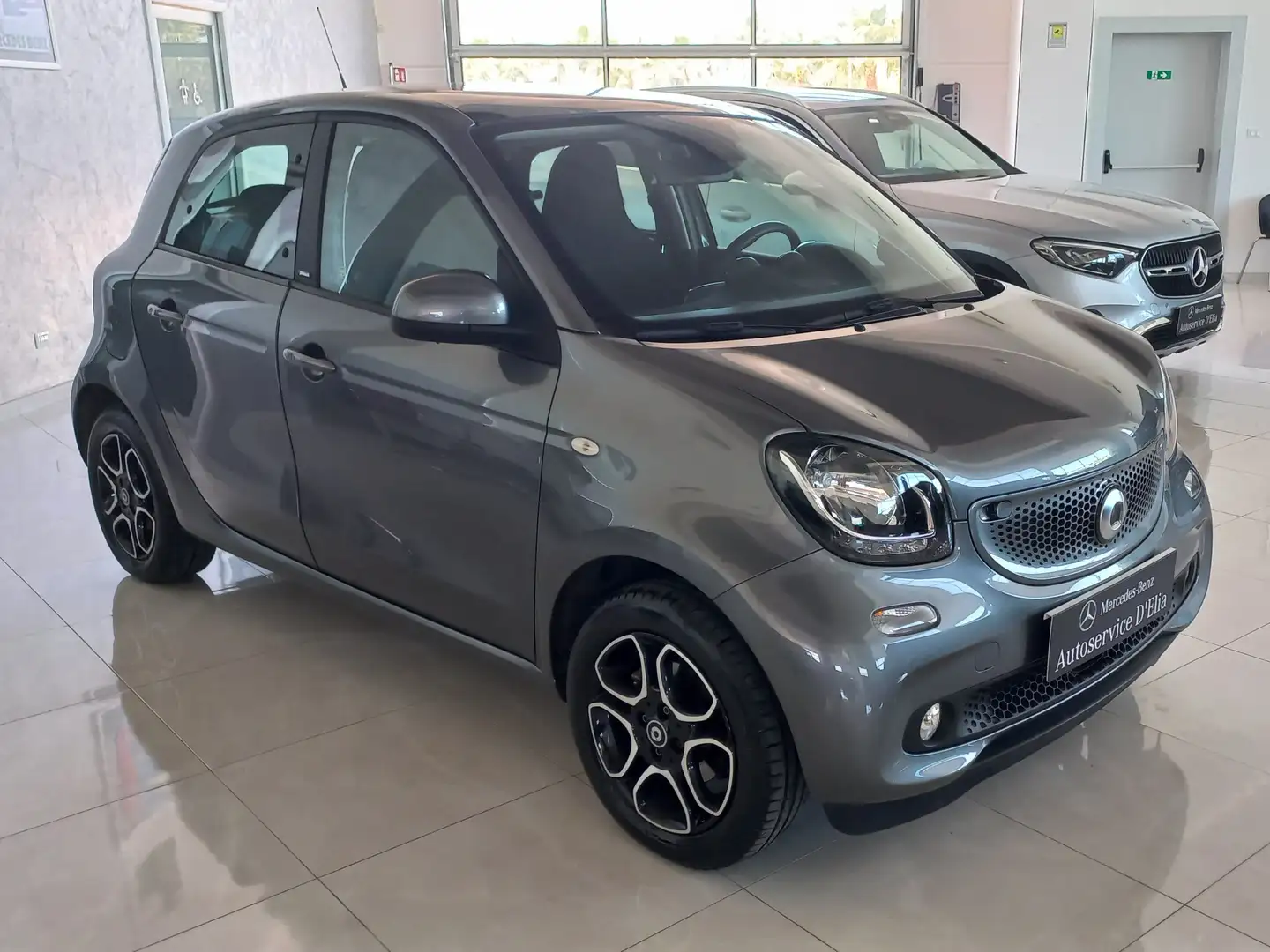 smart forFour II 2015 1.0 Passion 71cv twinamic my18 Gris - 1