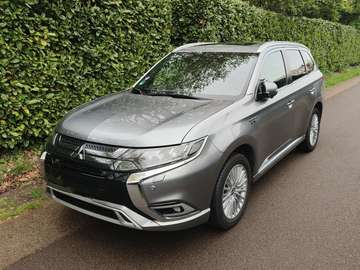 MITSUBISHI OUTLANDER PHEV INSTYLE NAVI