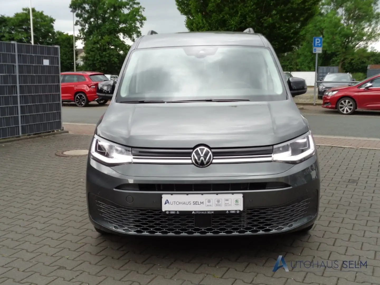 Volkswagen Caddy 1.5 TSI DSG Goal LED ACC Digitales Cockpit Gris - 2