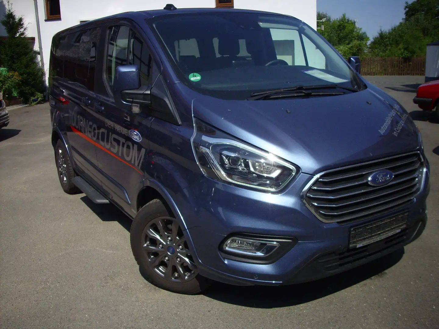 Ford Tourneo Custom 320 L1 Tourneo Titanium Bleu - 1