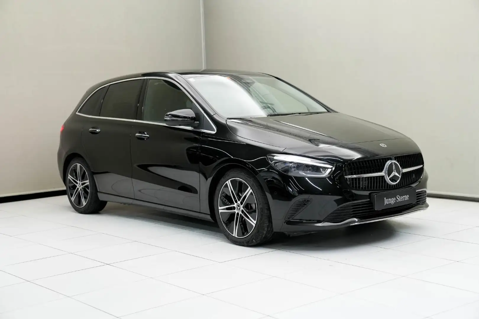 Mercedes-Benz B 200 W-Paket SpurW ParkAss. SpurH 360 KlimaA Schwarz - 2