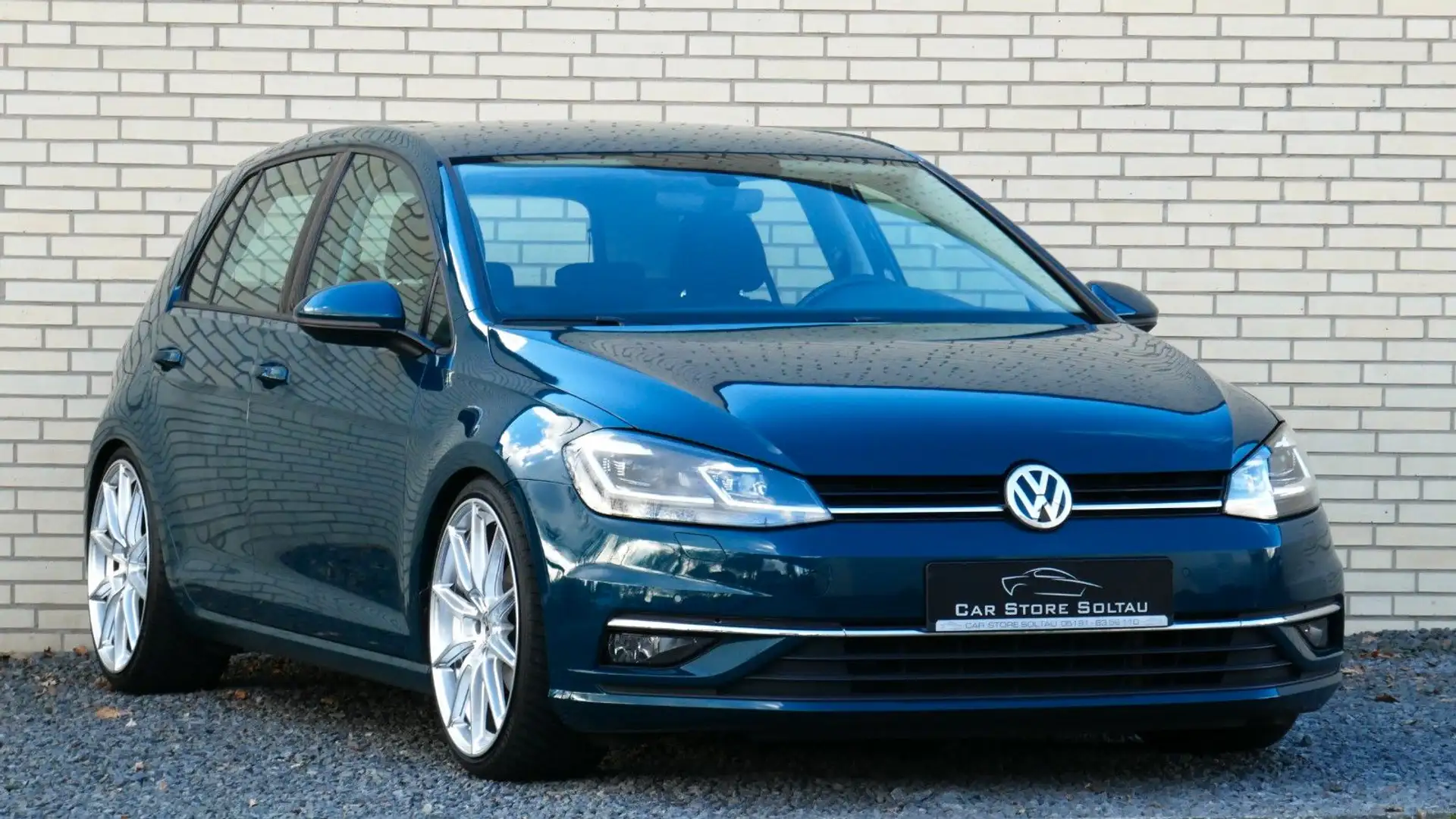 Volkswagen Golf VII 1.4 TSI Highline Standheiz. LED ACC 19" Grün - 2