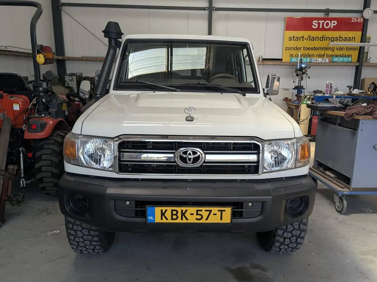 Toyota Land Cruiser 77, foto 5