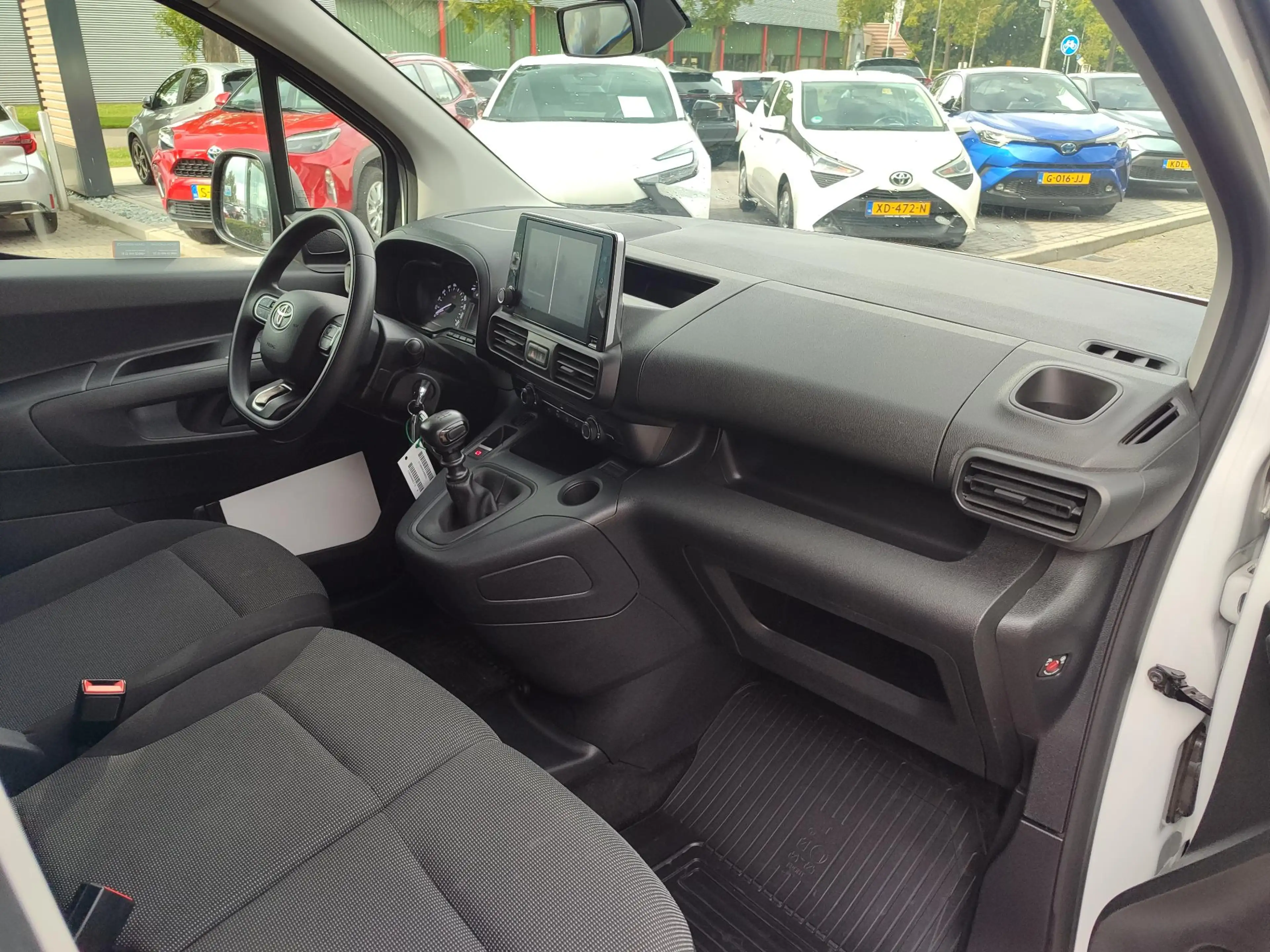Toyota Proace City 1.5 D-4D COOL L2 3-PERS AIRCO CRUISE BETIMMERD P-S — photo 2