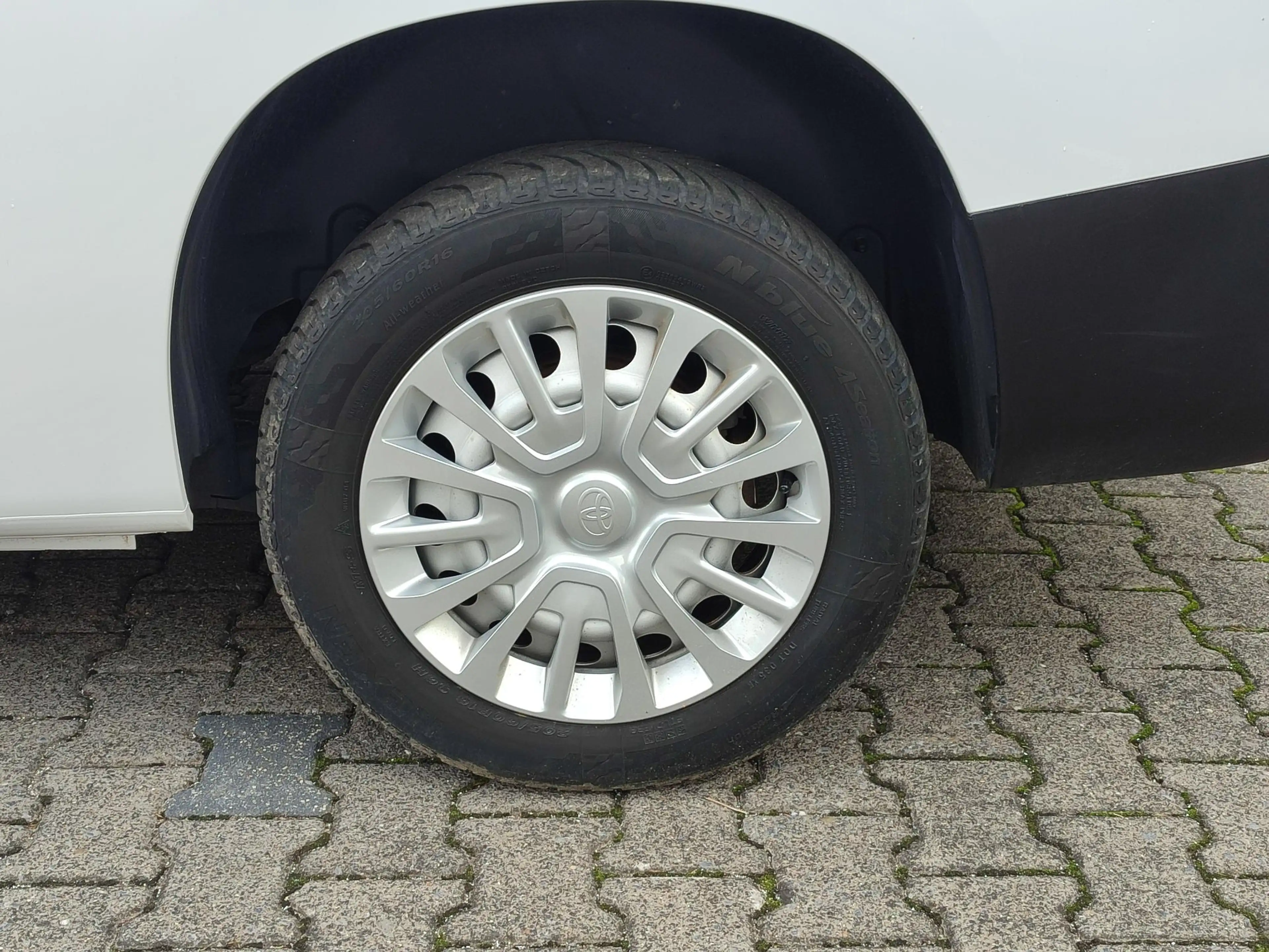 Toyota Proace City 1.5 D-4D COOL L2 3-PERS AIRCO CRUISE BETIMMERD P-S — photo 24