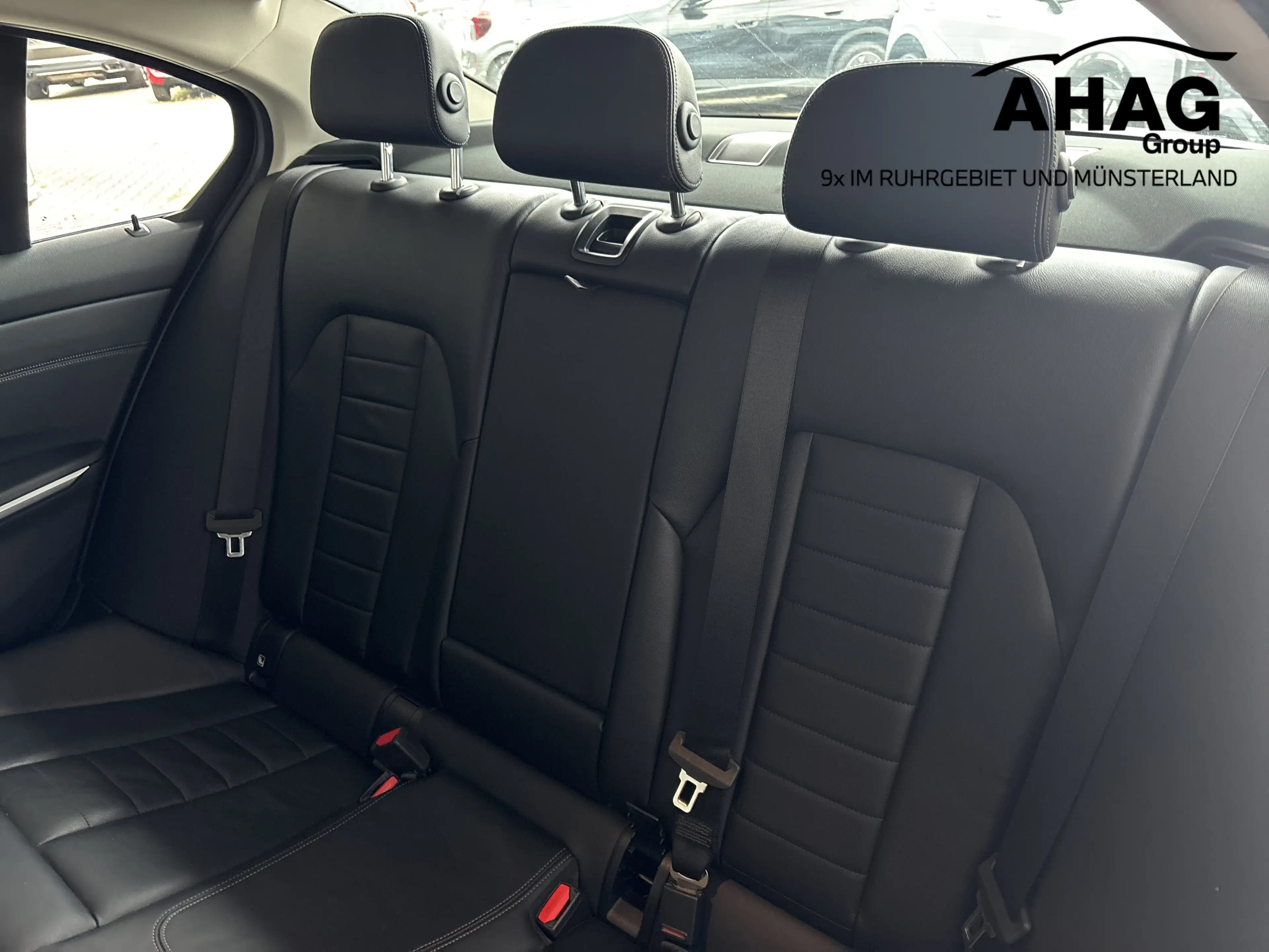 BMW 320 i xDrive Lim Aut. — photo 15