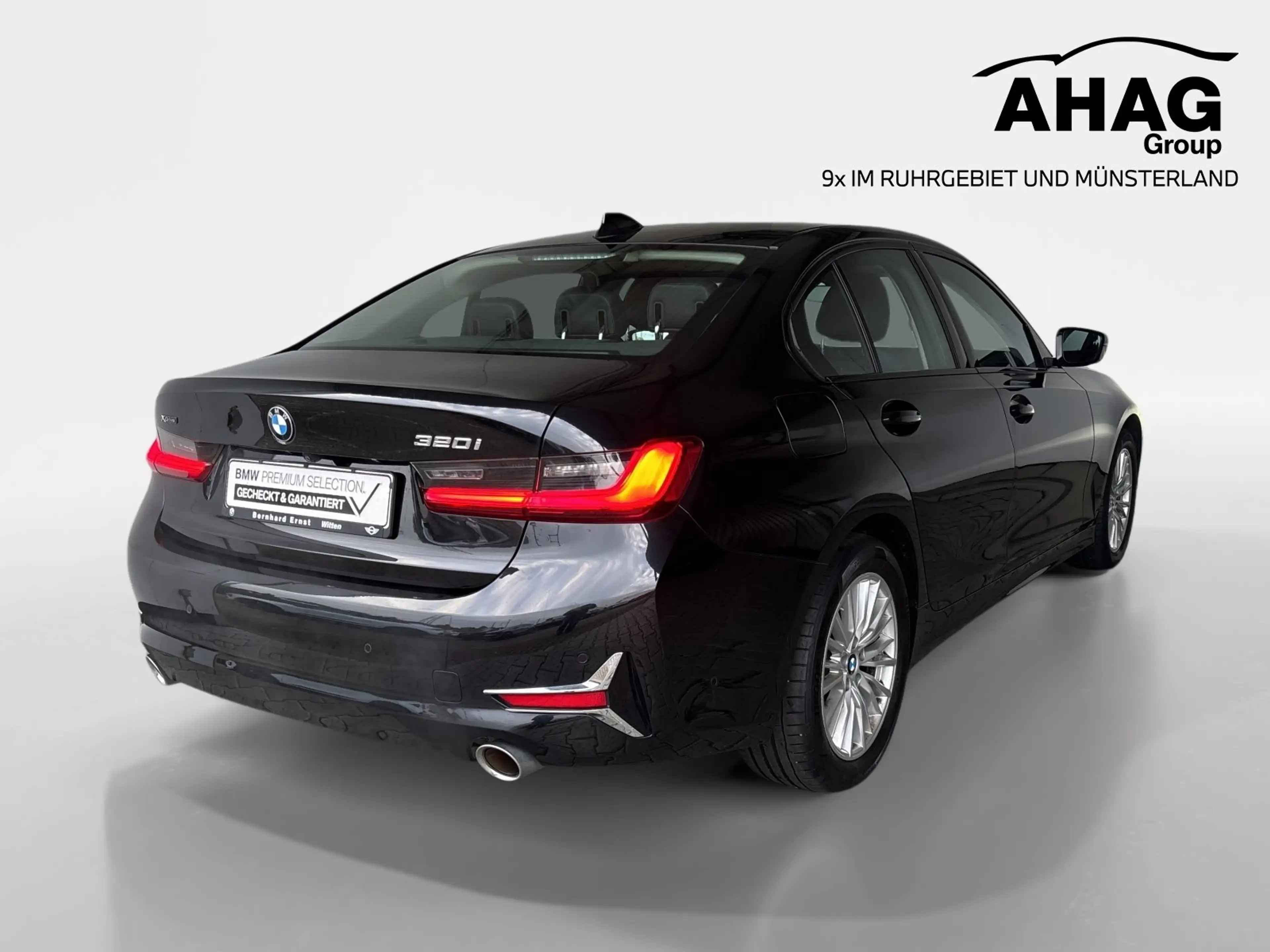 BMW 320 i xDrive Lim Aut. — photo 4