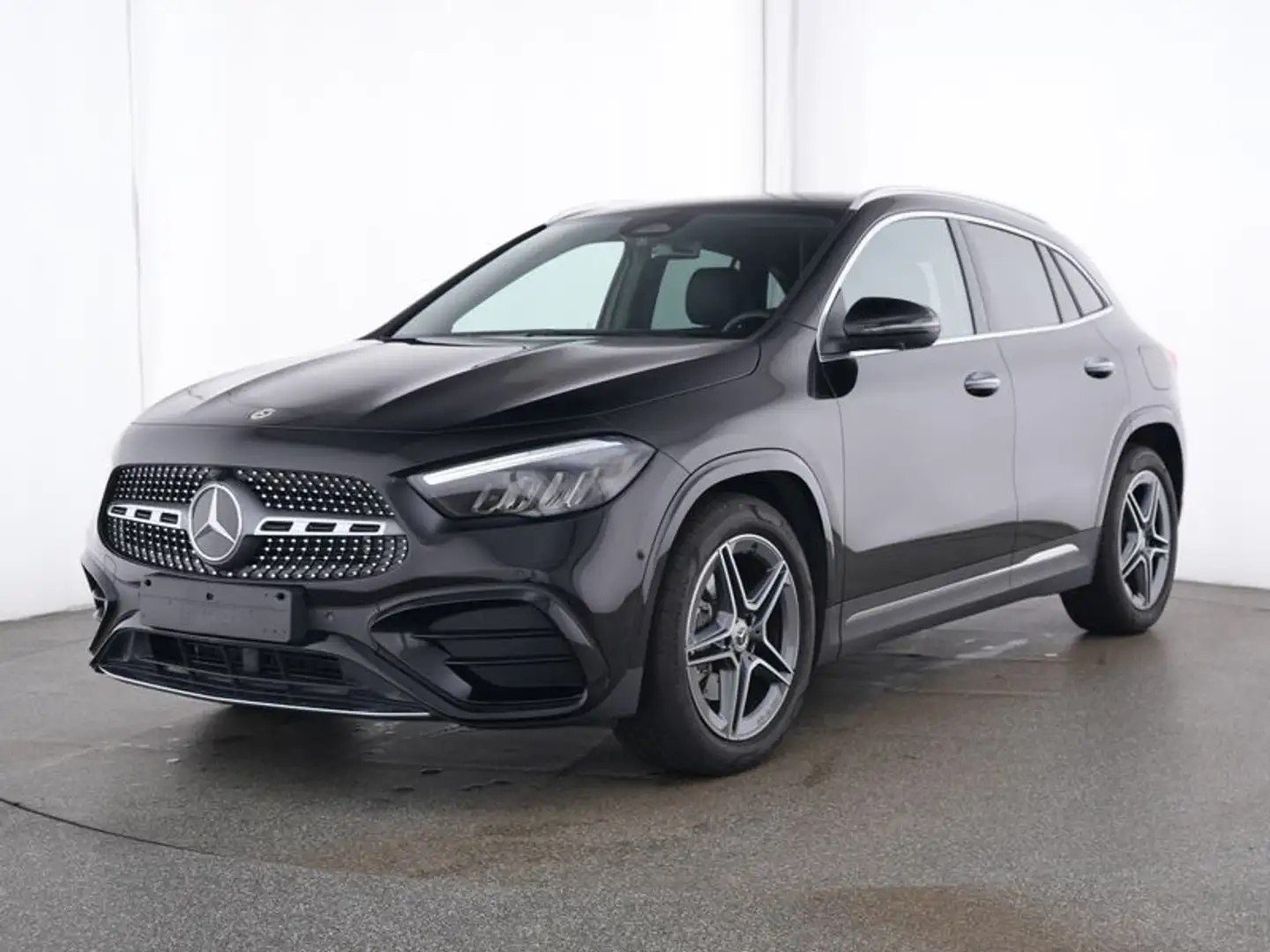 Mercedes-Benz GLA 180 , AMG 360 DISTR KAMERA SPUR PDC SHZ Schwarz - 2
