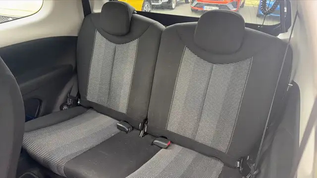 Peugeot 108 view 9
